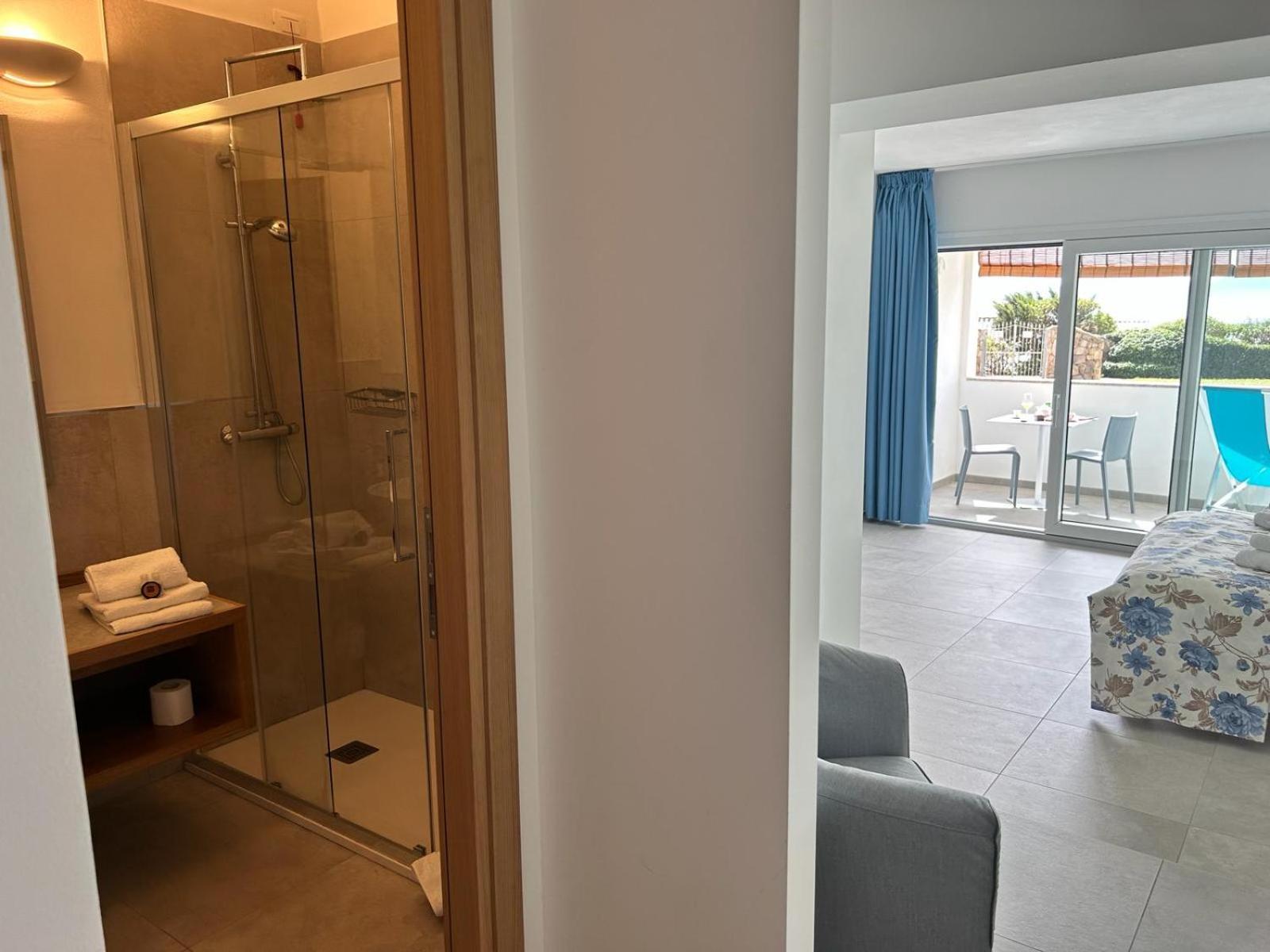 Rooms, Affittacamere Maksim Golfo Aranci Exterior photo