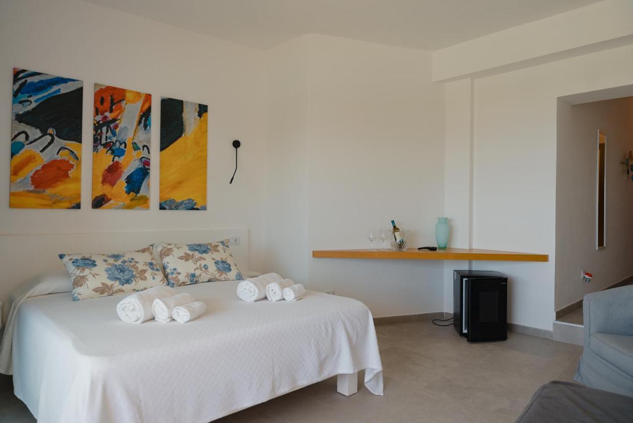 Rooms, Affittacamere Maksim Golfo Aranci Exterior photo