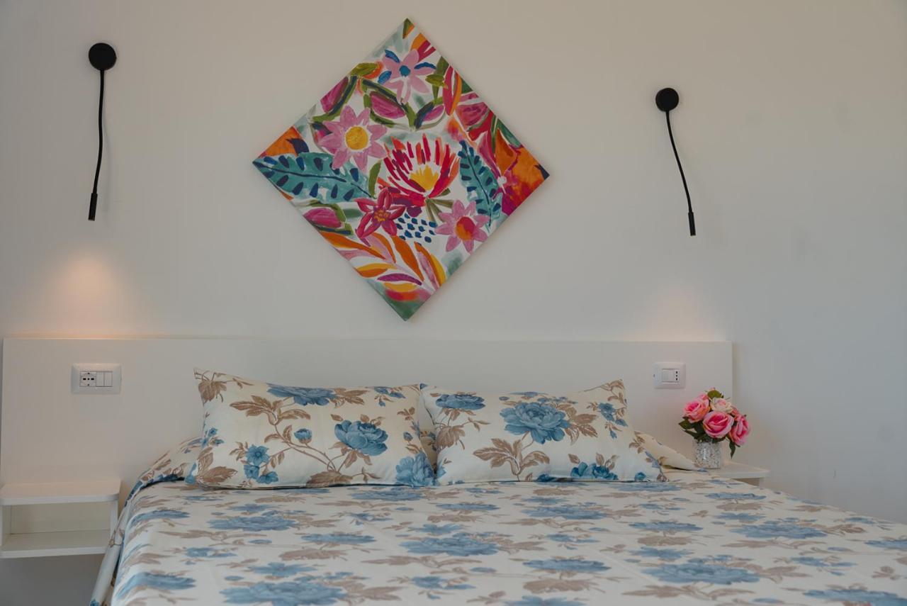 Rooms, Affittacamere Maksim Golfo Aranci Exterior photo
