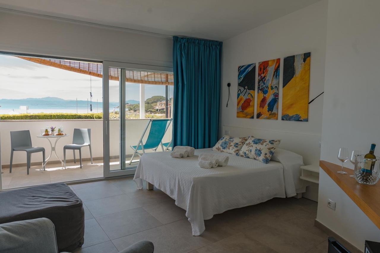 Rooms, Affittacamere Maksim Golfo Aranci Exterior photo