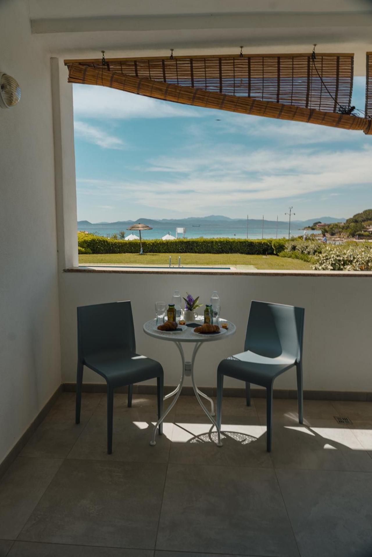 Rooms, Affittacamere Maksim Golfo Aranci Exterior photo